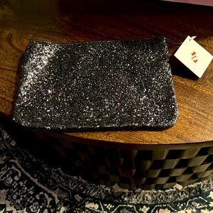 Cosmetic bag